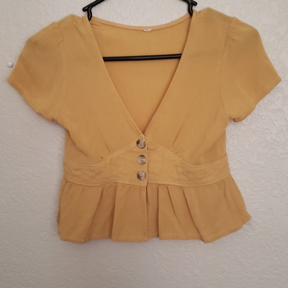 Crop top.